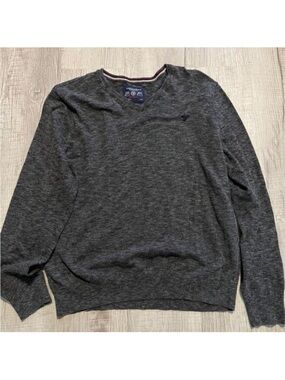 American Eagle pullover sweater